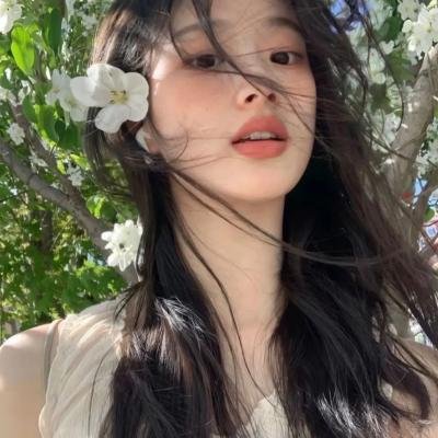热裤荡女